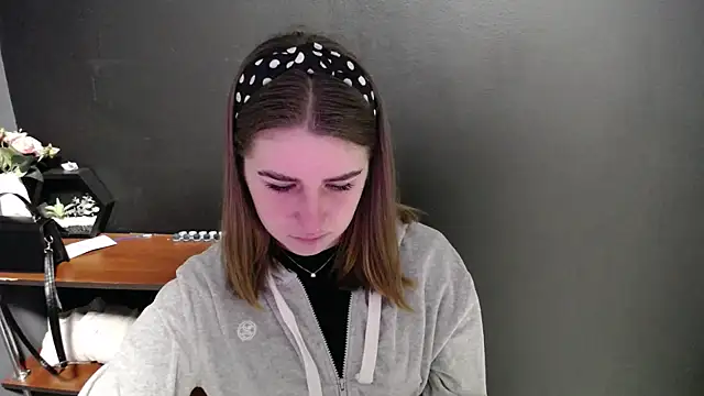 Sunny siren online show from 04/08/26, 12:17