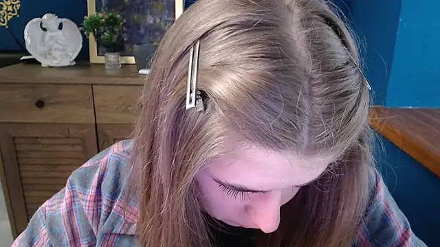 Snapshot of Sunny_siren chatting on 05/18/26, 12:54 Sunny siren online show from 05/18/26, 12:54
