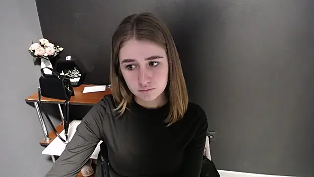 Sunny siren online show from 03/11/26, 02:11