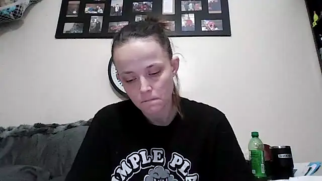 tinytea2026 online show from 01/19/26, 02:32