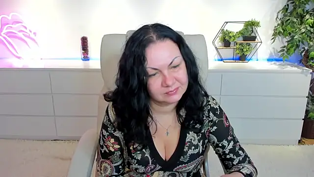 IrissMoon online show from 02/25/26, 06:35