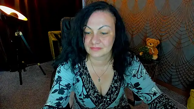 Snapshot of IrissMoon chatting on 06/03/26, 02:33 IrissMoon online show from 06/03/26, 02:33