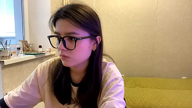 Snapshot of SaintMari chatting on 05/28/26, 12:11 SaintMari online show from 05/28/26, 12:11