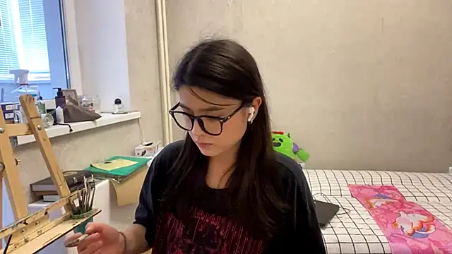 Snapshot of SaintMari chatting on 06/30/26, 02:06 SaintMari online show from 06/30/26, 02:06