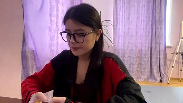 Snapshot of SaintMari chatting on 04/29/26, 01:37 SaintMari online show from 04/29/26, 01:37