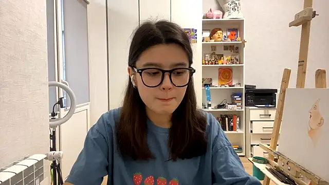 Snapshot of SaintMari chatting on 02/15/26, 12:04 SaintMari online show from 02/15/26, 12:04