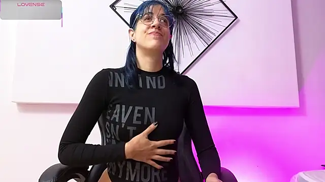 Rosse Baker  online show from 03/04/26, 12:46