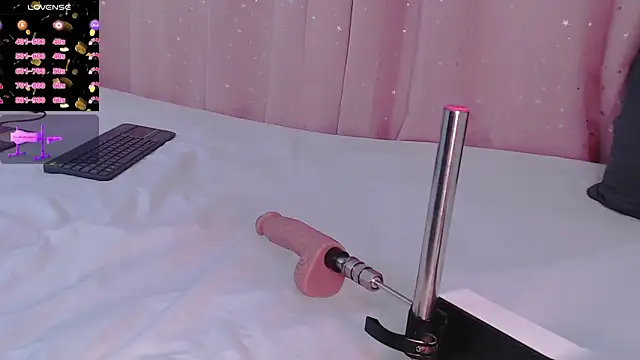 Snapshot of may_2911 chatting on 02/20/26, 11:23 may 2911 online show from 02/20/26, 11:23