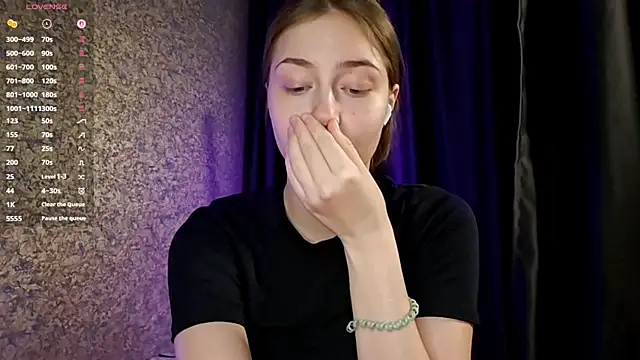 MousyHello online show from 04/20/26, 03:35