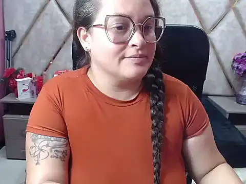 Snapshot of Sarah_Boobs_ chatting on 02/20/26, 06:26 Sarah Boobs online show from 02/20/26, 06:26