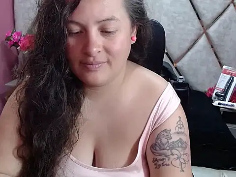 Snapshot of Sarah_Boobs_ chatting on 02/26/26, 03:28 Sarah Boobs online show from 02/26/26, 03:28