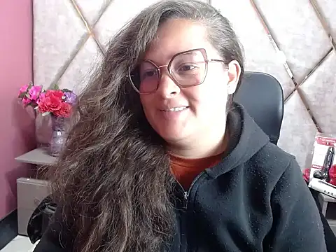 Snapshot of Sarah_Boobs_ chatting on 02/27/26, 03:29 Sarah Boobs online show from 02/27/26, 03:29