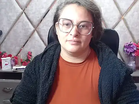 Snapshot of Sarah_Boobs_ chatting on 02/20/26, 03:14 Sarah Boobs online show from 02/20/26, 03:14