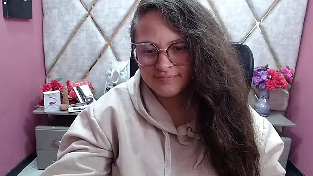 Snapshot of Sarah_Boobs_ chatting on 02/06/26, 03:46 Sarah Boobs online show from 02/06/26, 03:46