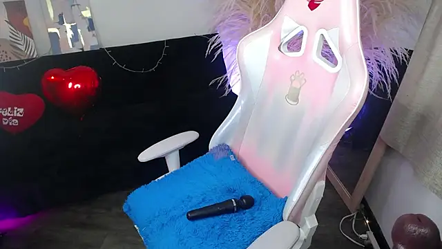 teylo80as online show from 05/16/26, 12:15
