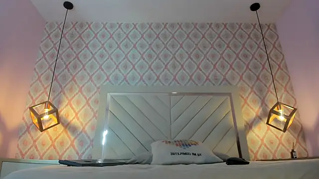 HANA RUSSO online show from 04/14/26, 12:32