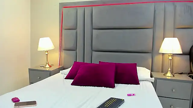 KendalFoxx online show from 04/10/26, 12:23