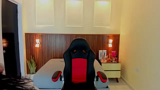 MARIE TAPNER online show from 03/30/26, 12:39