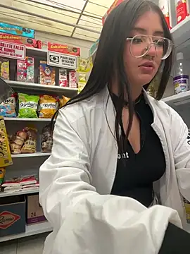 StrawberryPink  online show from 02/26/26, 11:32