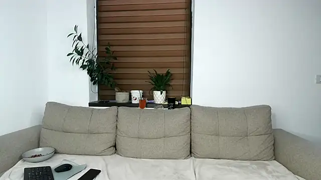 Snapshot of Crista-Elio chatting on 05/30/26, 05:07 Crista-Elio online show from 05/30/26, 05:07