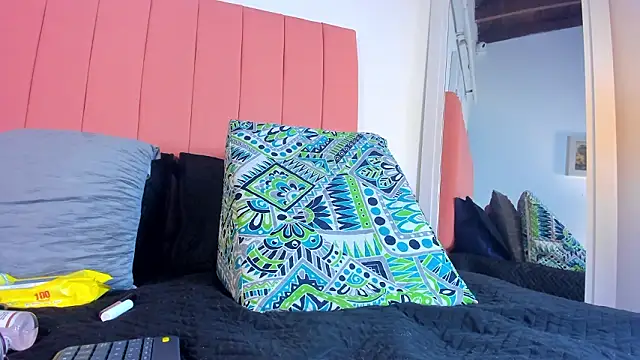 rose thompson19 online show from 02/14/26, 07:14