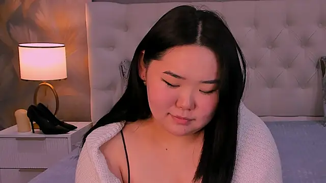 YUMI G online show from 02/08/26, 04:26