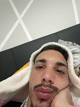 piccolo2002 online show from 03/19/26, 07:52