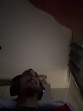 piccolo2002 online show from 03/18/26, 03:03