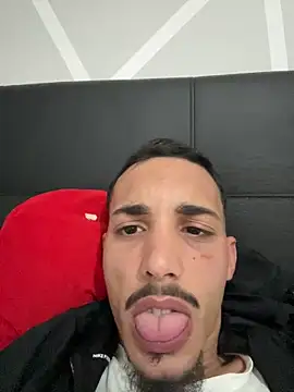 piccolo2002 online show from 03/23/26, 08:25