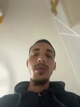 piccolo2002 online show from 03/25/26, 06:07