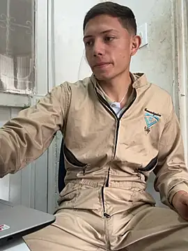 santiObrero online show from 04/06/26, 03:13