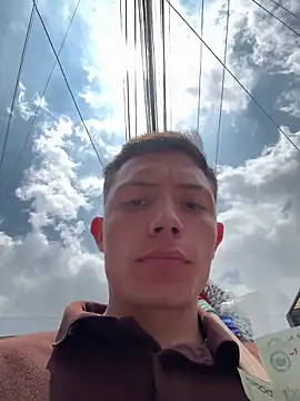 santiObrero online show from 03/16/26, 04:32