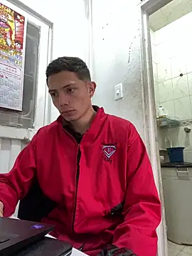 Snapshot of santiObrero chatting on 02/21/26, 03:25 santiObrero online show from 02/21/26, 03:25