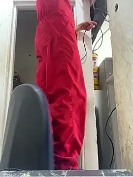 Snapshot of santiObrero chatting on 02/10/26, 07:46 santiObrero online show from 02/10/26, 07:46