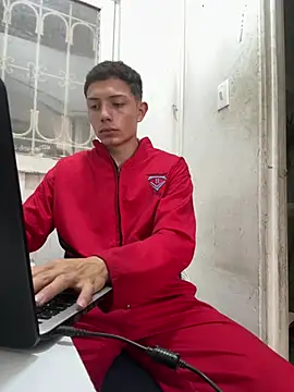 santiObrero online show from 05/26/26, 03:21