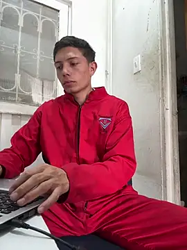 santiObrero online show from 05/08/26, 04:22