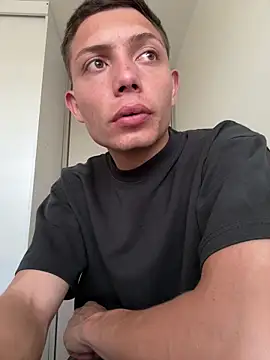 santiObrero online show from 04/08/26, 09:16