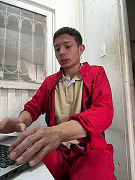 santiObrero online show from 04/30/26, 04:03