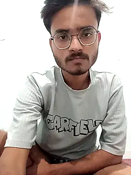 sdgjjkkmm online show from 03/08/26, 04:21