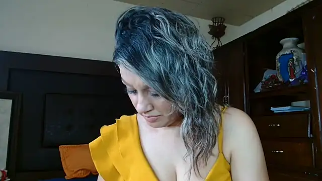 aitanalove  online show from 06/11/26, 10:51