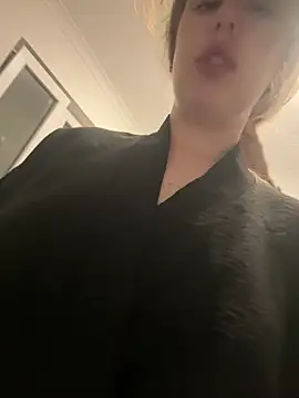 LilianBliss online show from 05/10/26, 06:32