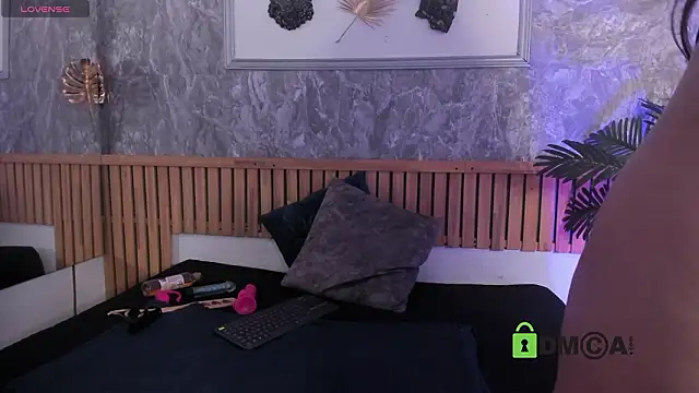 Marilyndackaria  online show from 02/12/26, 11:21