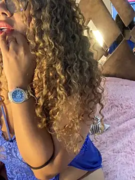 TianaRios Pink online show from 01/31/26, 07:23