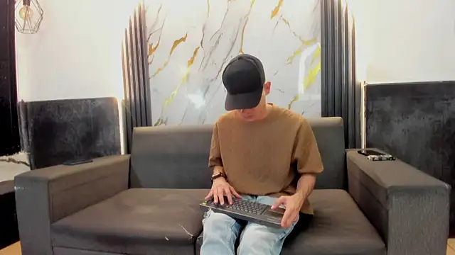 Snapshot of Angel_Villareal chatting on 02/05/26, 05:03 Angel Villareal online show from 02/05/26, 05:03