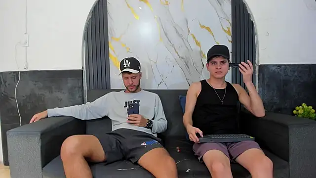 Snapshot of Angel_Villareal chatting on 02/28/26, 04:23 Angel Villareal online show from 02/28/26, 04:23