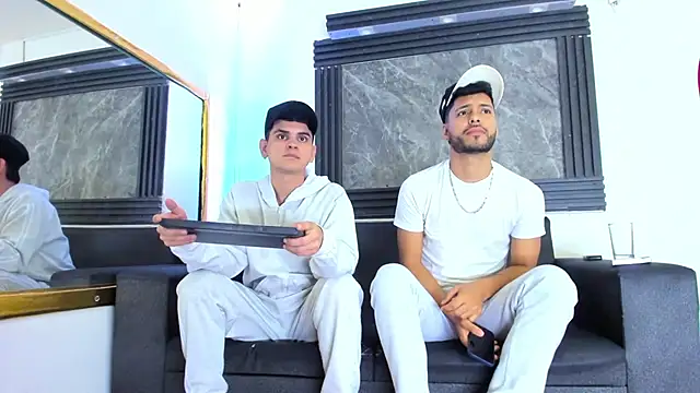 Snapshot of Angel_Villareal chatting on 02/14/26, 05:07 Angel Villareal online show from 02/14/26, 05:07