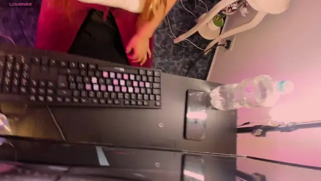 eliana meaw online show from 04/07/26, 10:44