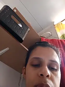 Snapshot of mitzukywinteer chatting on 02/10/26, 05:23 mitzukywinteer online show from 02/10/26, 05:23