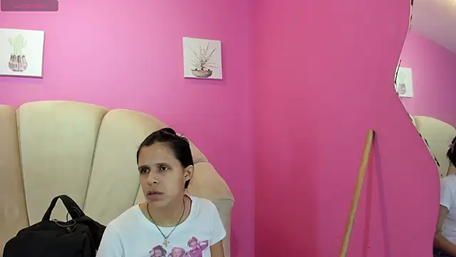 Snapshot of mitzukywinteer chatting on 02/23/26, 08:42 mitzukywinteer online show from 02/23/26, 08:42