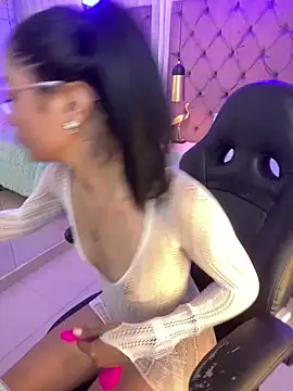 Auri   online show from 03/19/26, 07:36